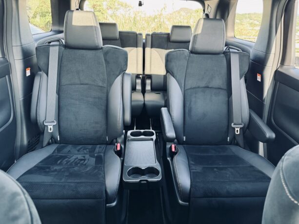 30系 TOYOTA ALPHARD (アルファード) 2.5 S タイプゴールド 6