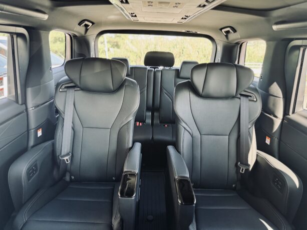 【新型】40系 TOYOTA ALPHARD (アルファード) Z(ガソリン) 4