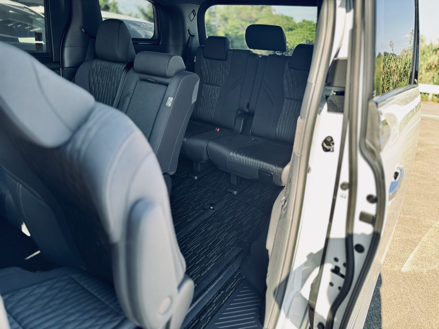 【新型】40系 TOYOTA ALPHARD (アルファード) X（ハイブリッド） 6