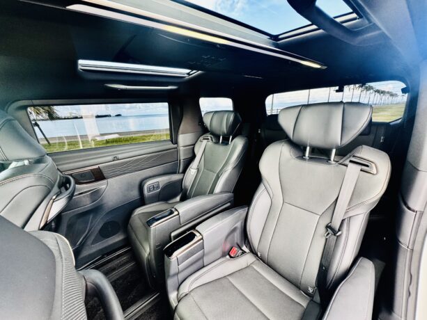 【新型】TOYOTA ALPHARD (アルファード)40系 Z（ガソリン） 3